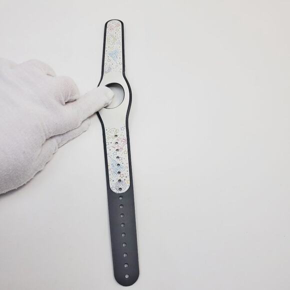 Limited Release Walt Disney World 4 Parks MagicBand2 - Picture 8 of 10